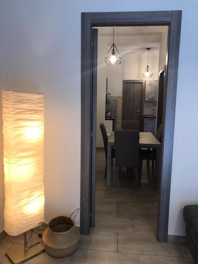 Il Fortino Apartment คาตาเนีย ภายนอก รูปภาพ